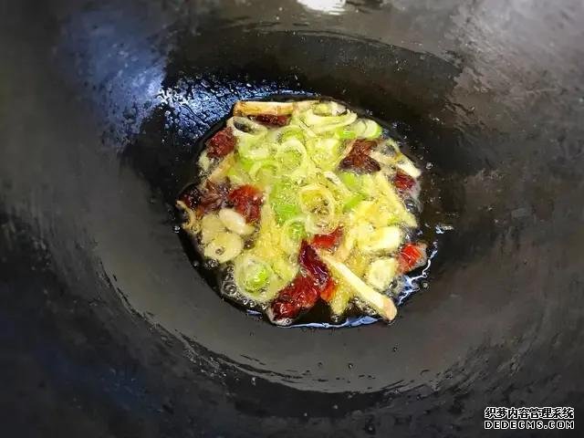 遇上這魚從不手軟，一買就是10斤，肉嫩刺少營養(yǎng)高，每次都吃不夠