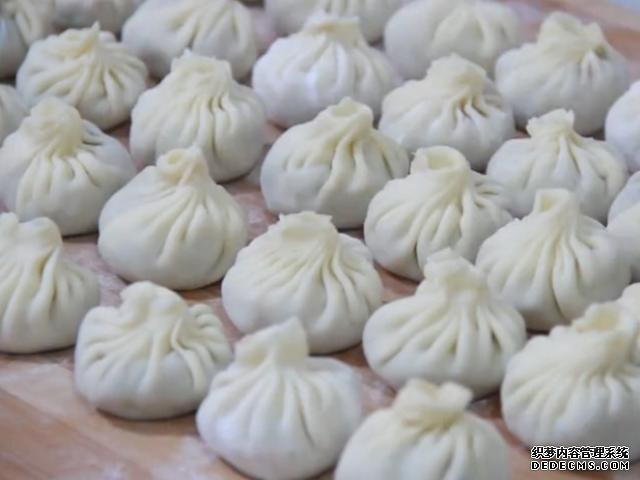 教你做個(gè)懶人小籠包，面都不用揉，個(gè)個(gè)皮薄餡大，一口咬下去爆汁