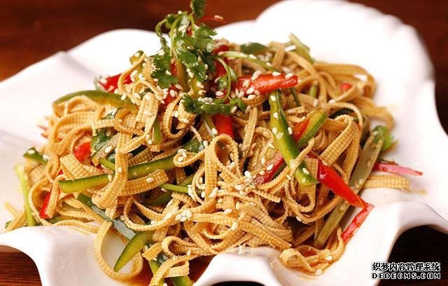 15道葷菜熱菜做法，10道涼菜下酒菜做法，簡(jiǎn)單易做，待客備用