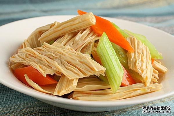 15道葷菜熱菜做法，10道涼菜下酒菜做法，簡(jiǎn)單易做，待客備用