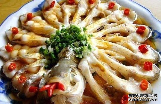 15道葷菜熱菜做法，10道涼菜下酒菜做法，簡(jiǎn)單易做，待客備用