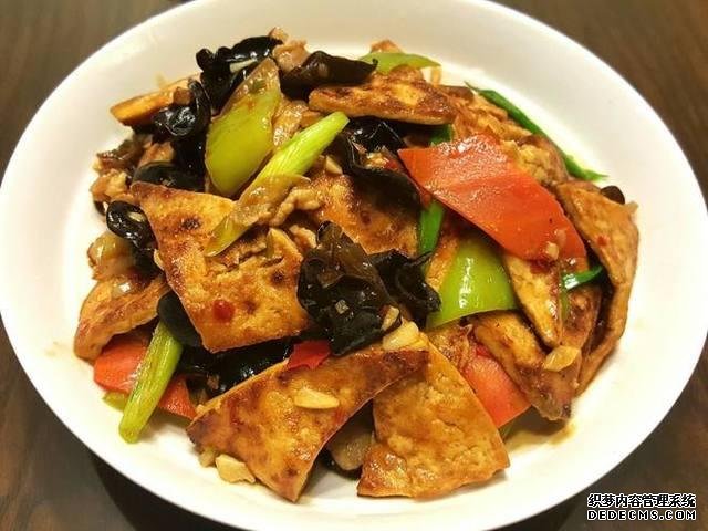 15道葷菜熱菜做法，10道涼菜下酒菜做法，簡(jiǎn)單易做，待客備用