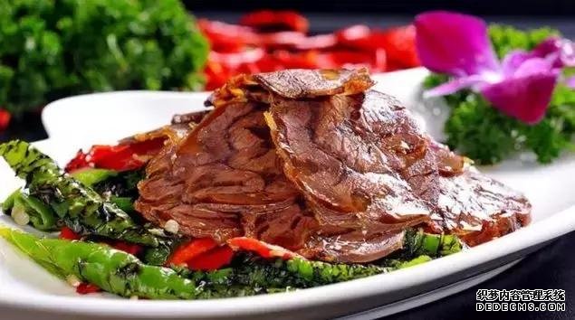舌尖上的誘惑：燒椒拌牛肉、掛漿茄子、香芋丸，好味道在家做