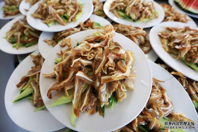 中國(guó)最好的五道美食，大連網(wǎng)友：喝酒時(shí)來(lái)一盤，簡(jiǎn)直就是小康生活