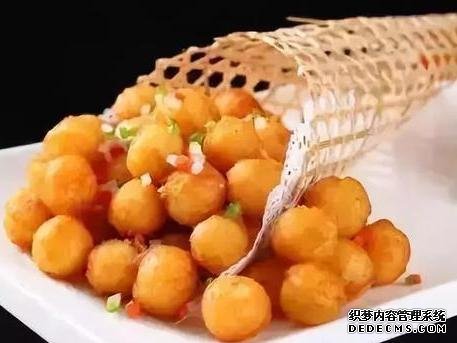 舌尖上的誘惑：生焗鮮鮑仔、椒鹽小土豆、臘香鍋巴，值得推薦