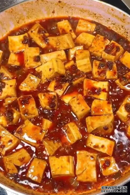 麻婆豆腐的家常做法，口感順滑，麻辣鮮香，這個竅門一定要記住