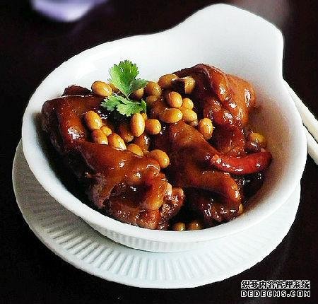 10款肉類菜品的簡(jiǎn)單做法。不會(huì)做的趕緊學(xué)起來，絕對(duì)有一款你喜歡