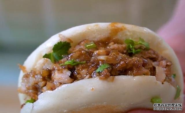 肉夾饃在家輕松做，饃香肉更香，一看就會(huì)，咋做都不廢！