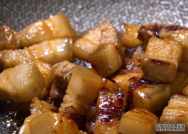 肉夾饃在家輕松做，饃香肉更香，一看就會(huì)，咋做都不廢！
