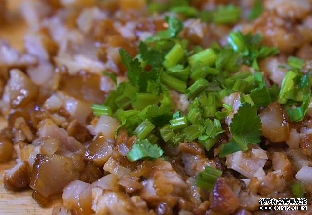 肉夾饃在家輕松做，饃香肉更香，一看就會(huì)，咋做都不廢！