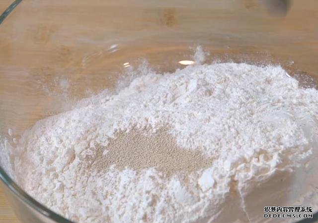 肉夾饃在家輕松做，饃香肉更香，一看就會(huì)，咋做都不廢！