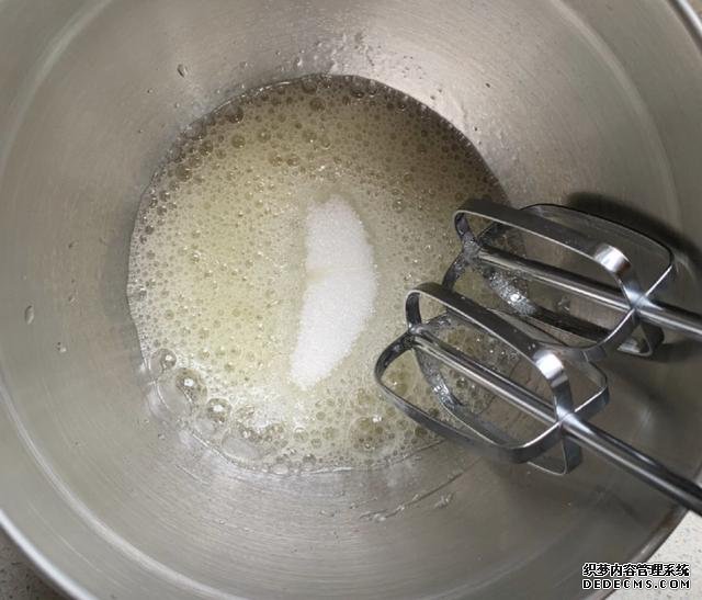 全蛋白舒芙蕾，低糖無油，超輕盈的口感，好吃到爆