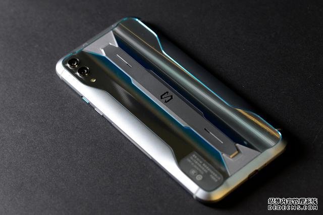從3799跌至2699！液冷散熱+4000mAh+8GB+256GB，網(wǎng)友：終于等到了