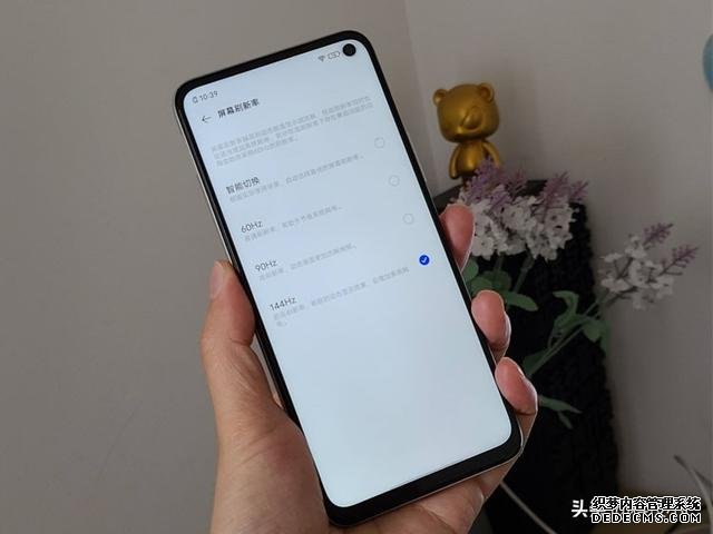 兩千元最值得入手的5G手機，旗艦性能+144Hz刷新率，還有雙揚聲器