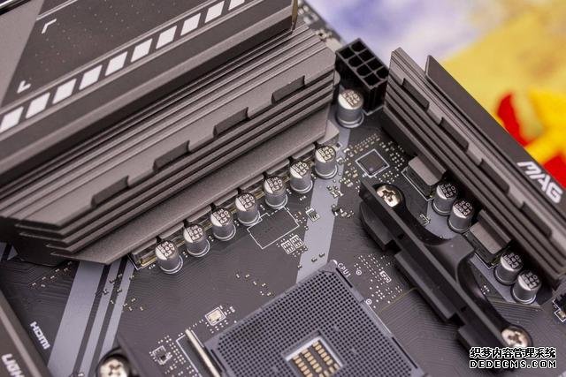 升級PCI-E 4.0，支持雙顯卡，微星B550M迫擊炮開箱