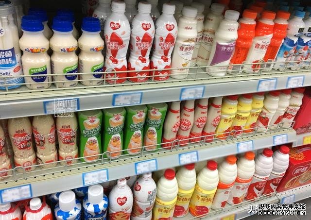 全脂、低脂、脫脂牛奶，應(yīng)該怎么選？4個(gè)知識(shí)點(diǎn)，教你正確喝牛奶